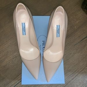 Prada “Calzature Donna” pumps Sz 10